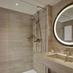 Suite met een Slaapkamer en een King Size Bed